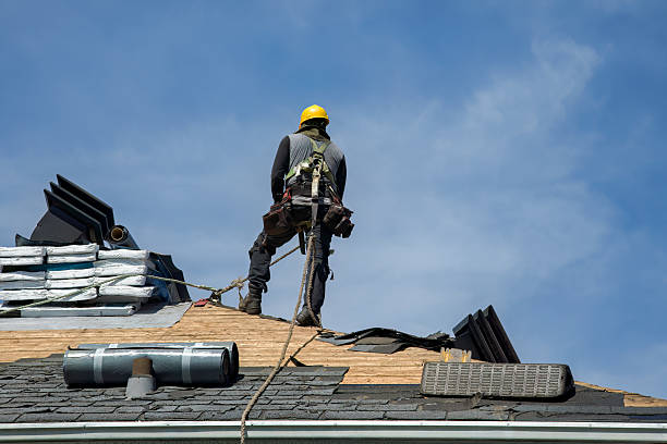 Professional Gutter Installation technician working in Eskridge, KS